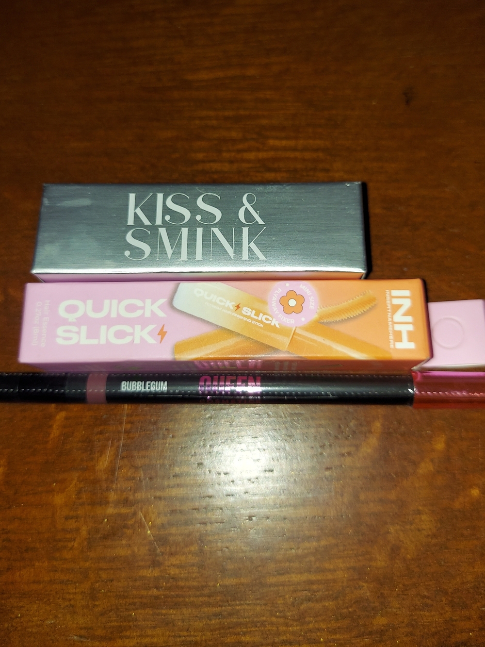 Kiss & Smink Tinted Lip Oil Quick Slick Hair Essence Queen Lip Liner Bubble Gum